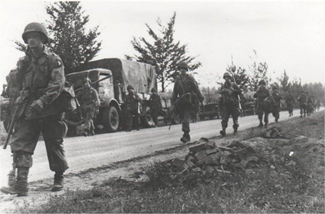 10628675_327143460786370_6105594764348586782_o.jpg (93.67 KiB) Przeglądane 83293 razy 10628675_327143460786370_6105594764348586782_o.jpg